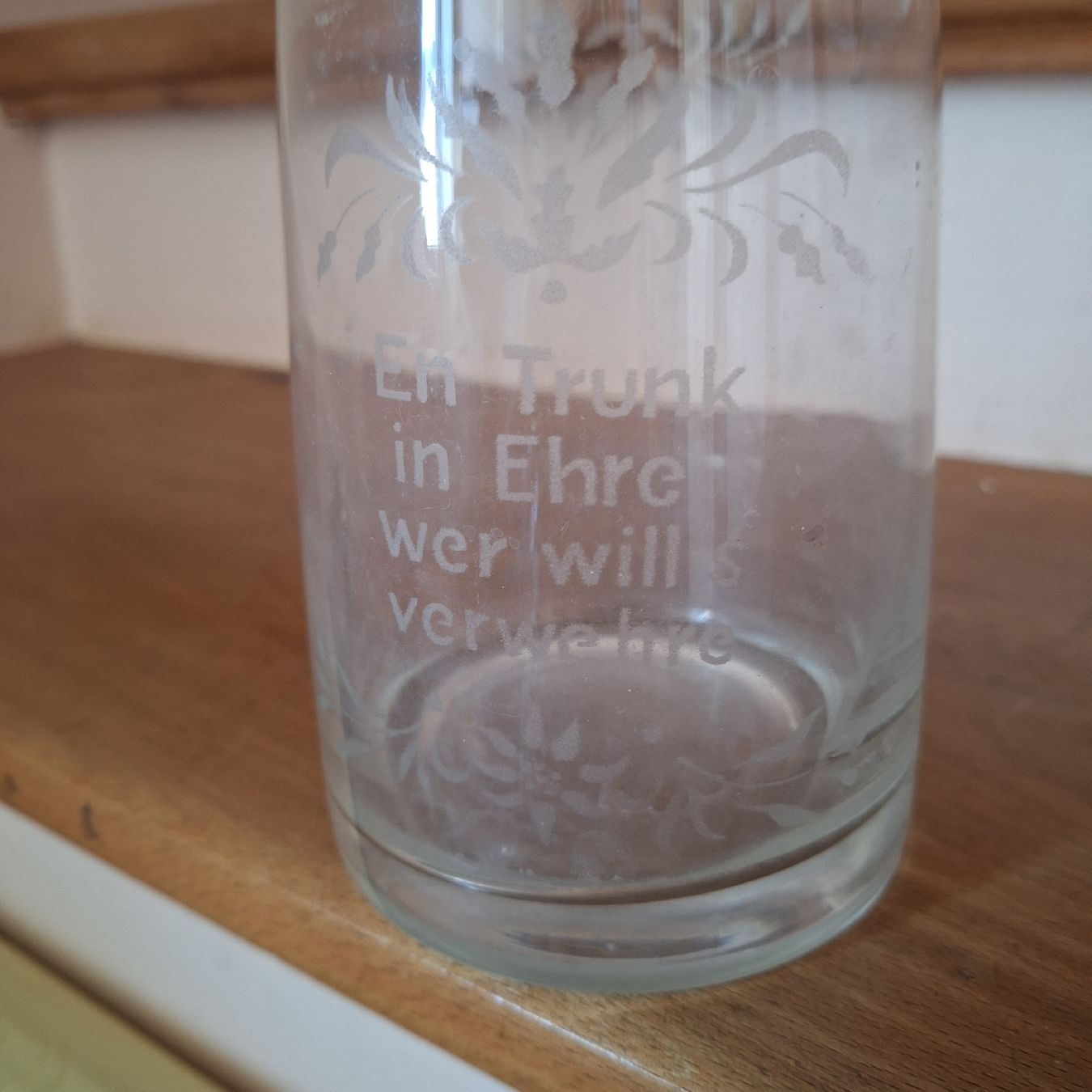 Caraffe: Versand möglich! Grosse Glas Karaffe mit Spruch – Usato da Winterthur venduto da Goldpipau 2