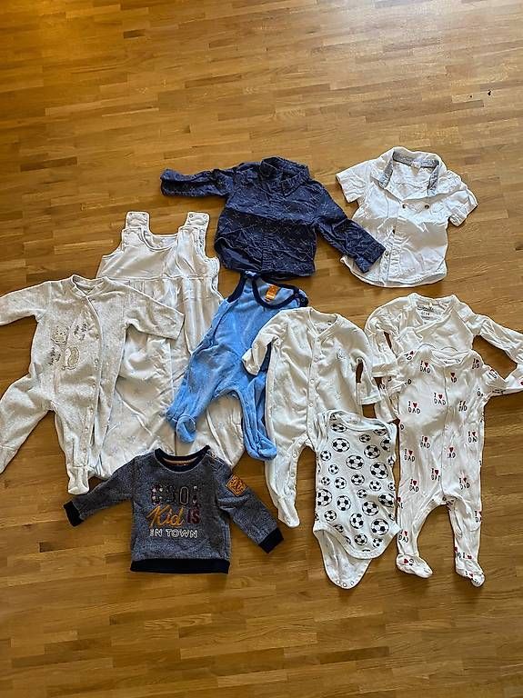 Lotti & Set di vestiti: Kleiderpaket + Schlafsack Gr. 86-74 – Usato da Zürich venduto da car_zzr5 4