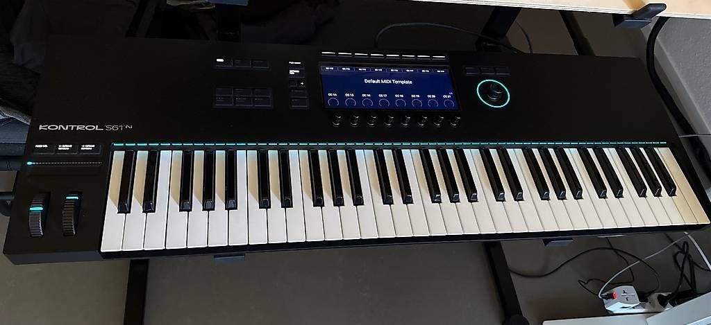 Musikinstrumente: Native instruments - kontrol S61 Mk3 - neu – Gebraucht aus Kappel am Albis von simbiosi
