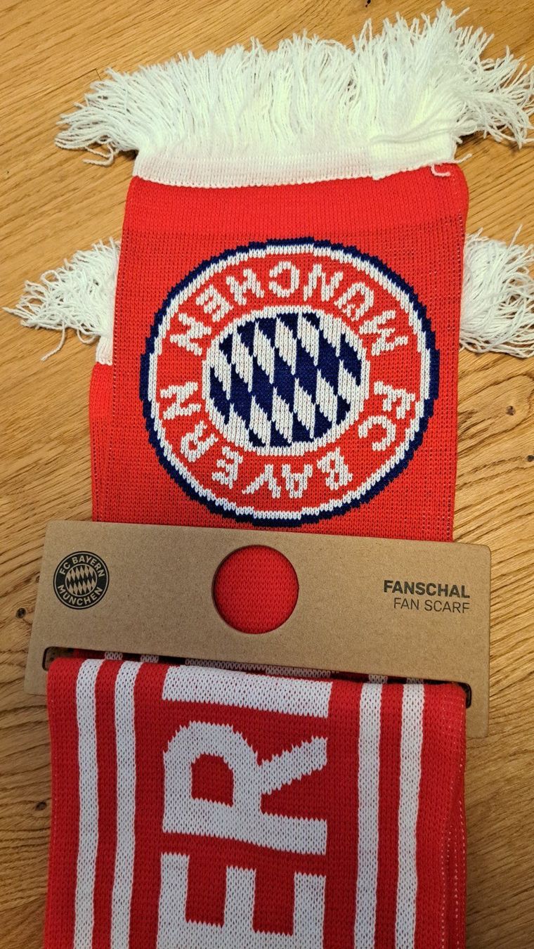 Foulards & écharpes: FC Bayern München Fanschal – Neuf avec emballage d'origine à Erlinsbach par carolinalexia