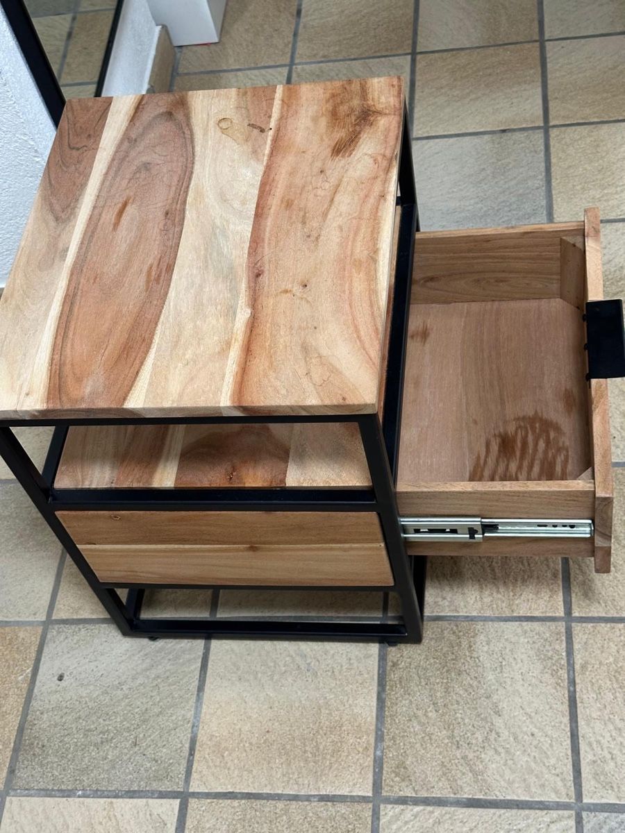 Pfister Comodini: Holz Nachttisch mit Schublade – Usato da Uitikon Waldegg venduto da Pamina0 2
