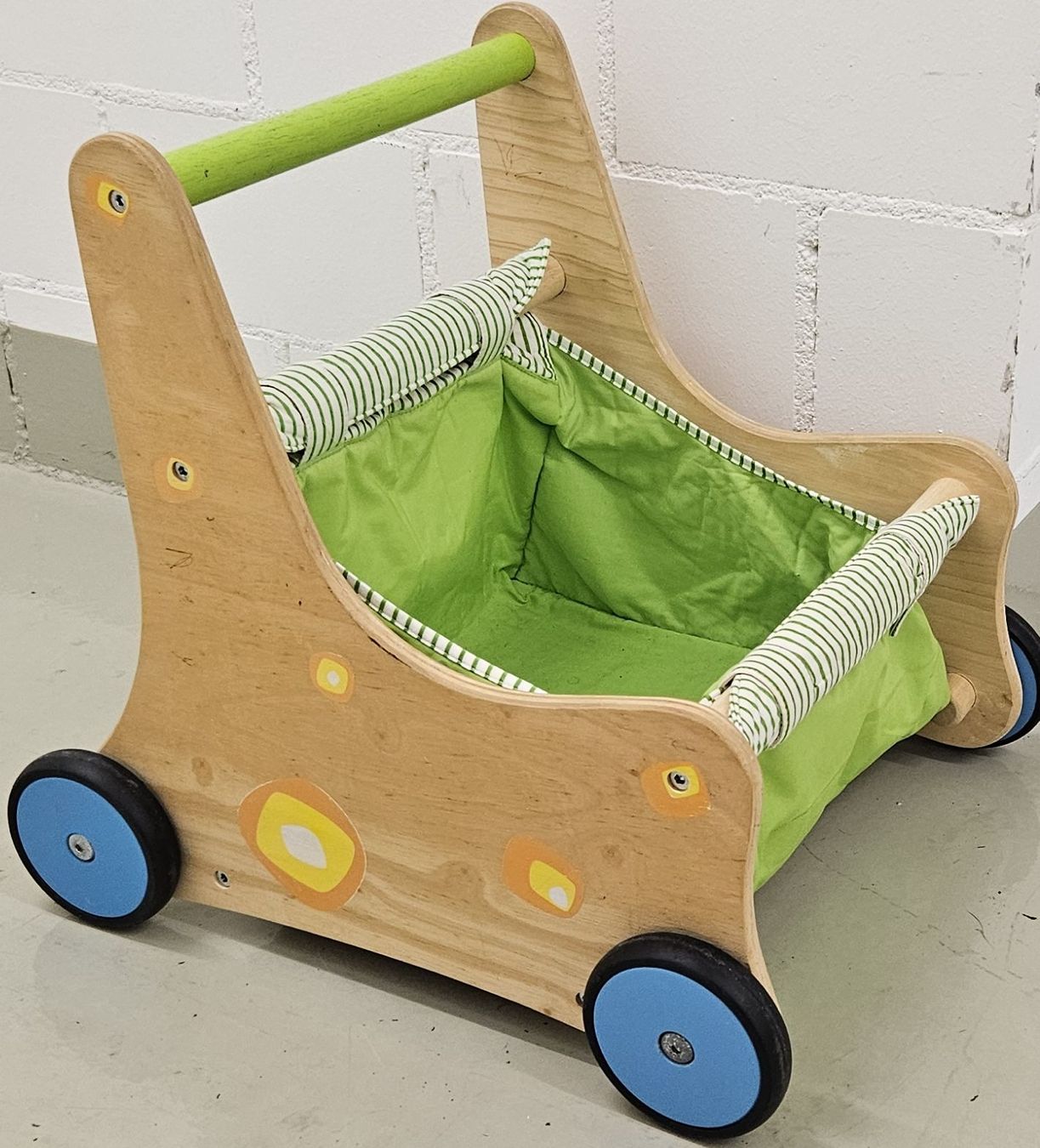 Veicoli per bambini: Lauflernwagen Holz mit Stoffablage und Griff – Usato da Bonaduz venduto da stb-fishing