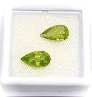 2x Péridots poire 9x7 mm - Valeur 340.- Fr