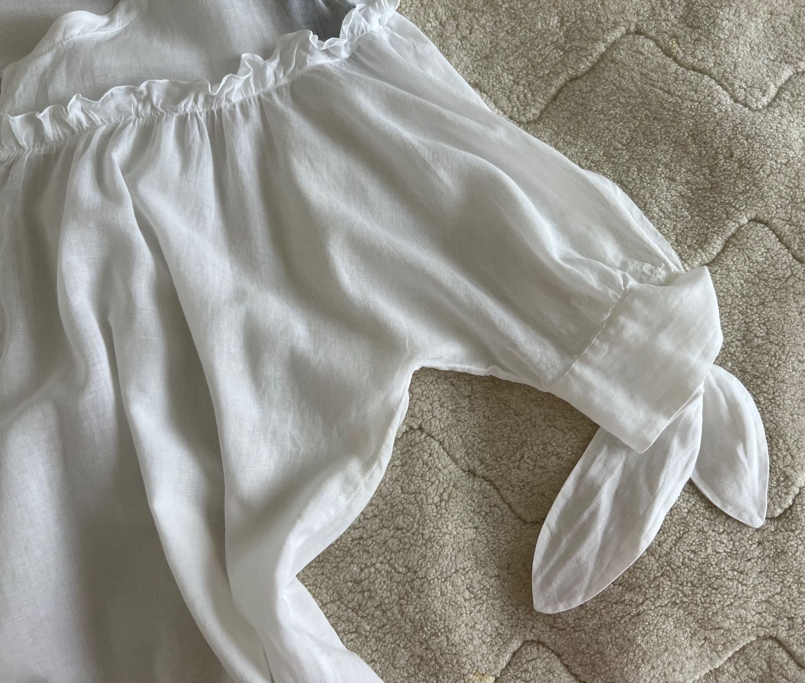 Peserico Camicette: Peserico Bluse Weiss Grösse 44 leicht transparent – Nuovo (secondo la descrizione) da Uster venduto da Family_Boutique 2