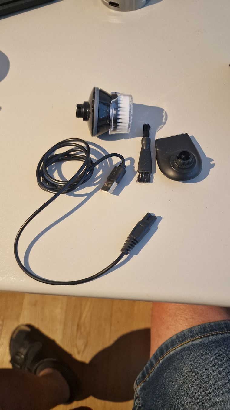 Rasierapparate & Rasierklingen: Rasierer 4D Shaver nass/trocken – Gebraucht aus Toffen von Jonjon1 2