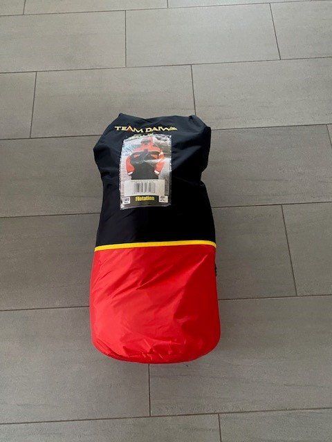 Completi: Team Daiwa Floating Suit – Usato da Dürnten venduto da Hitsch101 2
