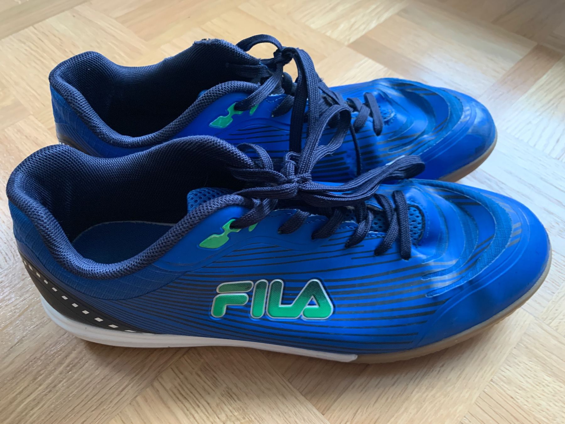 Fila Scarpe da uomo: Hallenschuhe Fila, Grösse 40 – Usato da Adliswil venduto da Baski7