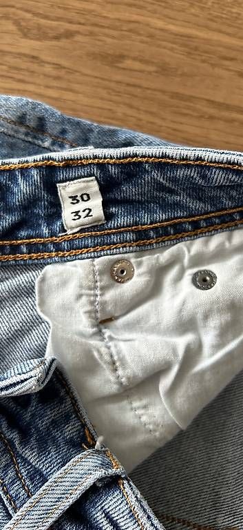 Jeans: Jeans Jack&Jones Regular/Clark – Gebraucht aus Bargen BE von Sim6114 1
