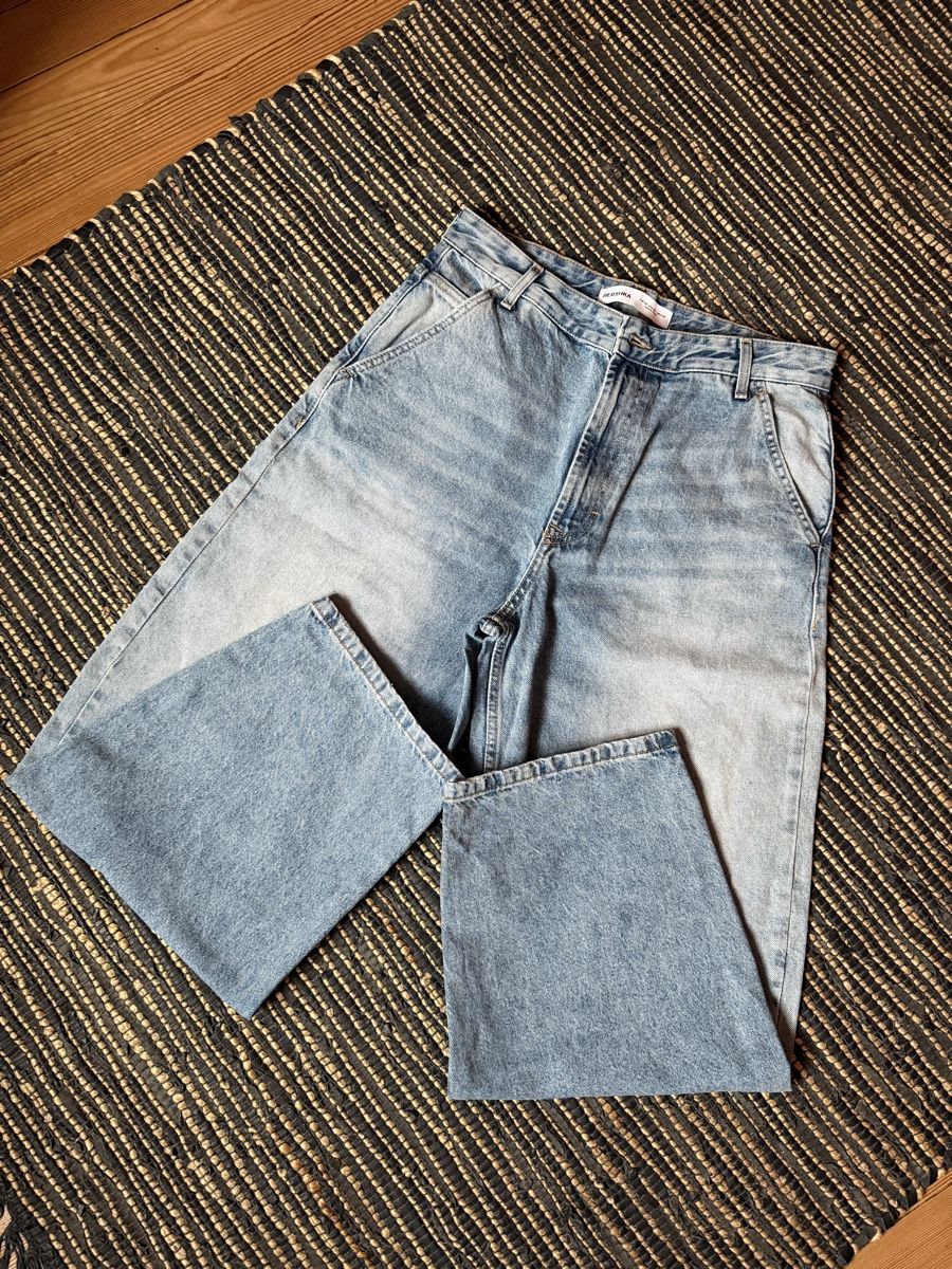 Bershka Jeans: Baggy Jeans, Gr. 40 – Usato da Untersteckholz venduto da ger_92lp