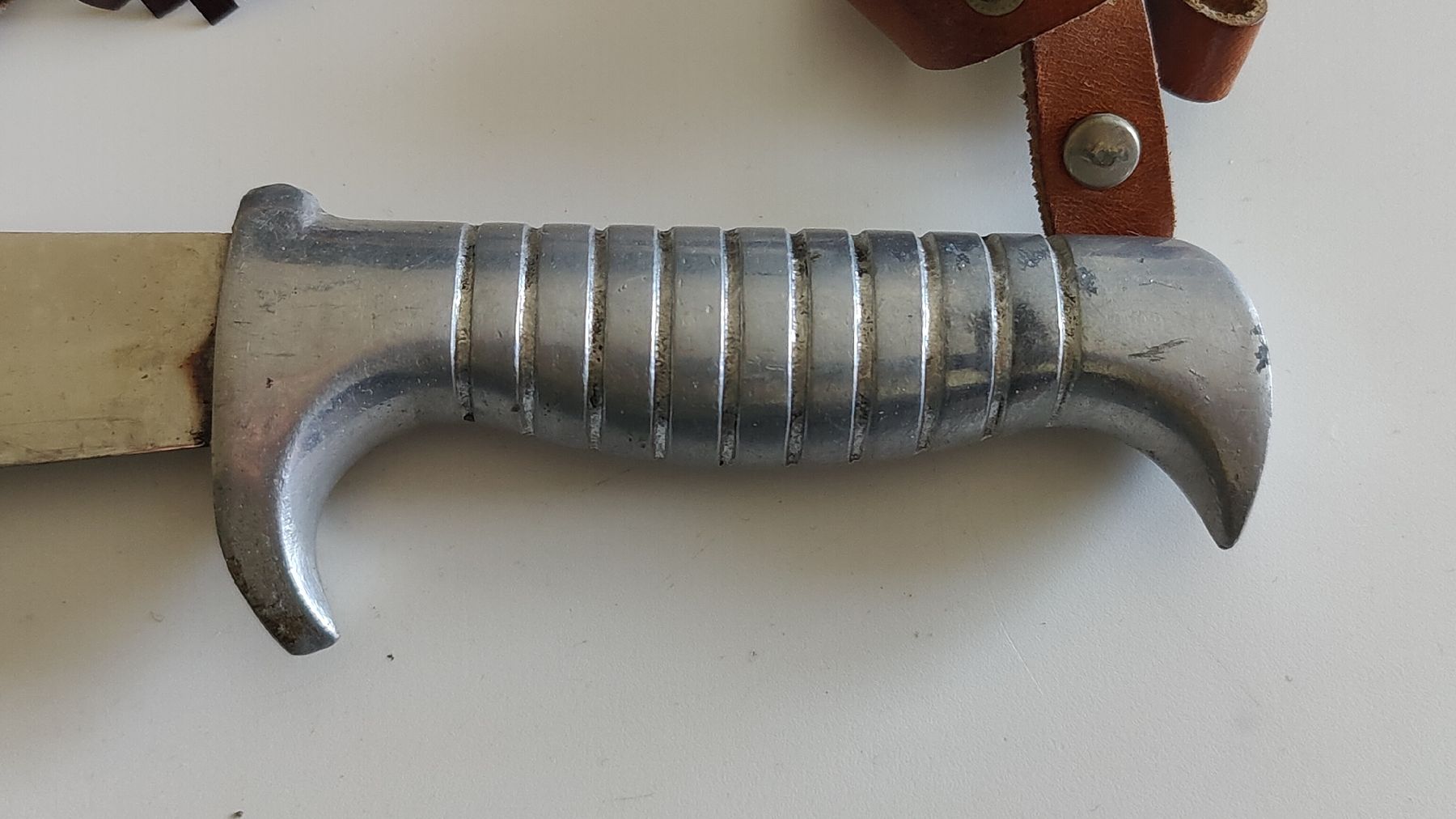 Accessori: Altes Jagdmesser mit Scheide (W11) – Usato da Aarau venduto da bro_9zsg 2