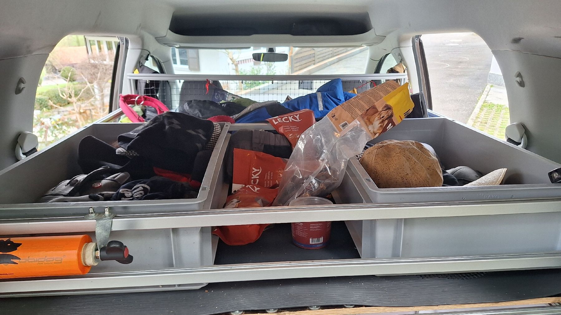 Gabbie, trasporto & Sicurezza: Hunde Transportbox – Usato da Flüeli-Ranft venduto da rolisfahr 4