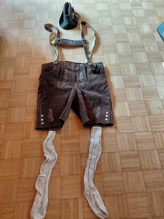 Pantaloni: Trachten Lederhosen – Usato da Glattfelden venduto da daniel0303