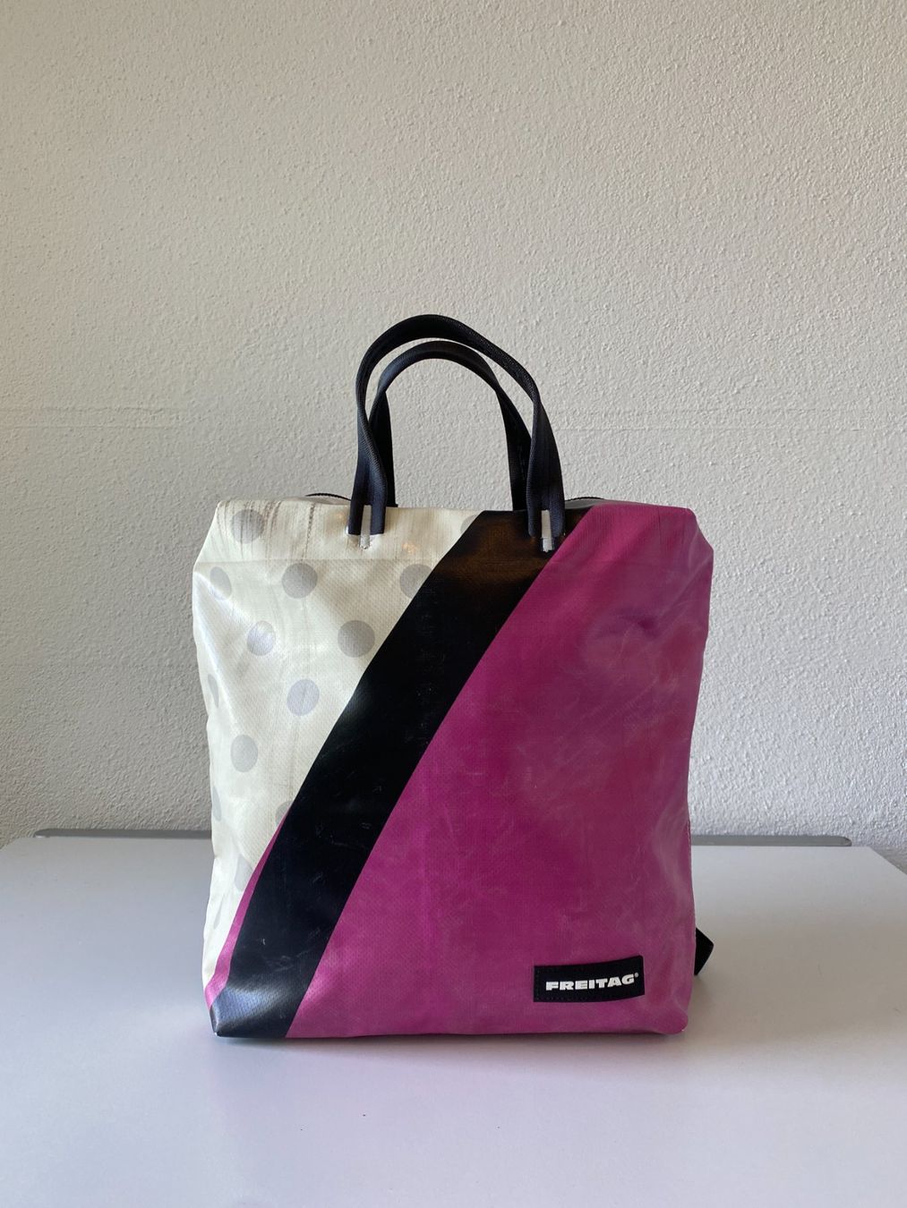 Freitag Zaini: FREITAG Pete F201 Pink, Neu – Nuovo e nell'imballaggio originale da Dulliken venduto da timemachine 2