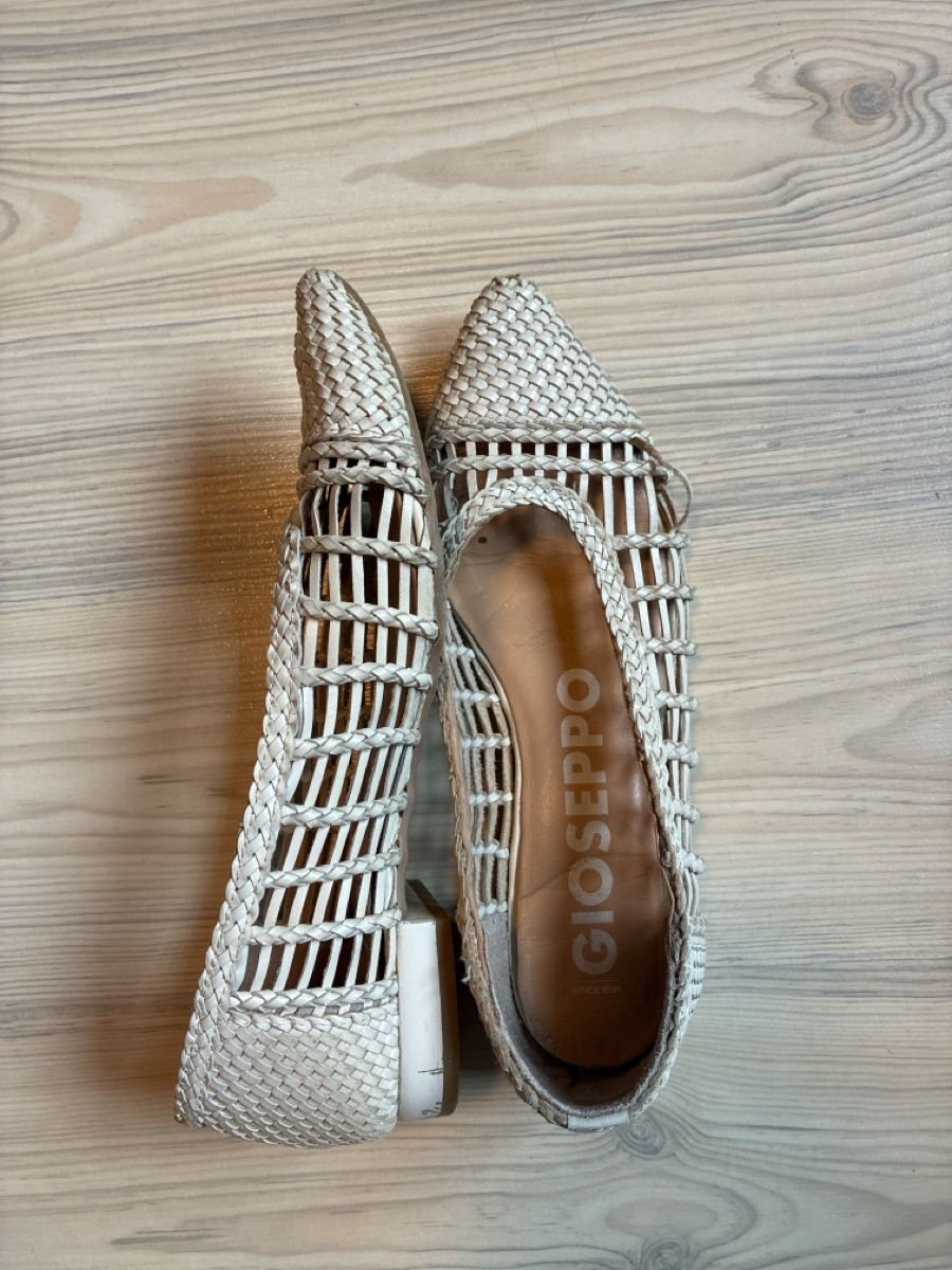 Damenschuhe: Gioseppo Woven Pointed Flats Beige Size 38 Used – Gebraucht aus Niederwil SG von leg_s6lw 1