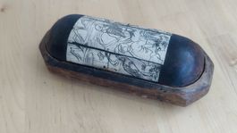 Antikes chinesisches Brillenetui aus Holz (W12)