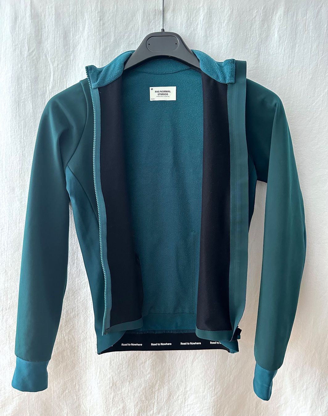 Pas Normal Studios Canottiere & Pantaloni: Pas Normal Studios, Mechanism Control Heavy Jersey – Usato da Zürich venduto da Secondbite 1