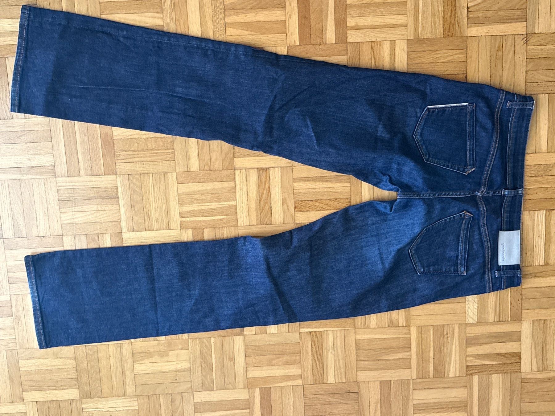 Jeans: Dunkelblaue Damen Jeans, Grösse 29, Regular Fit – Usato da Luzern venduto da NitchDT 1