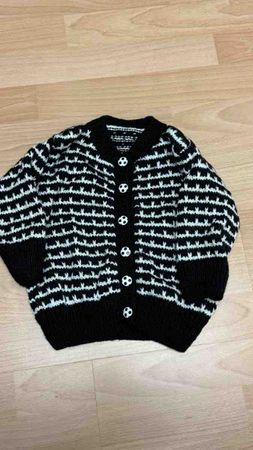 Strickjacke Kinder schwarz-weiss Gr. 6-12M wie neu