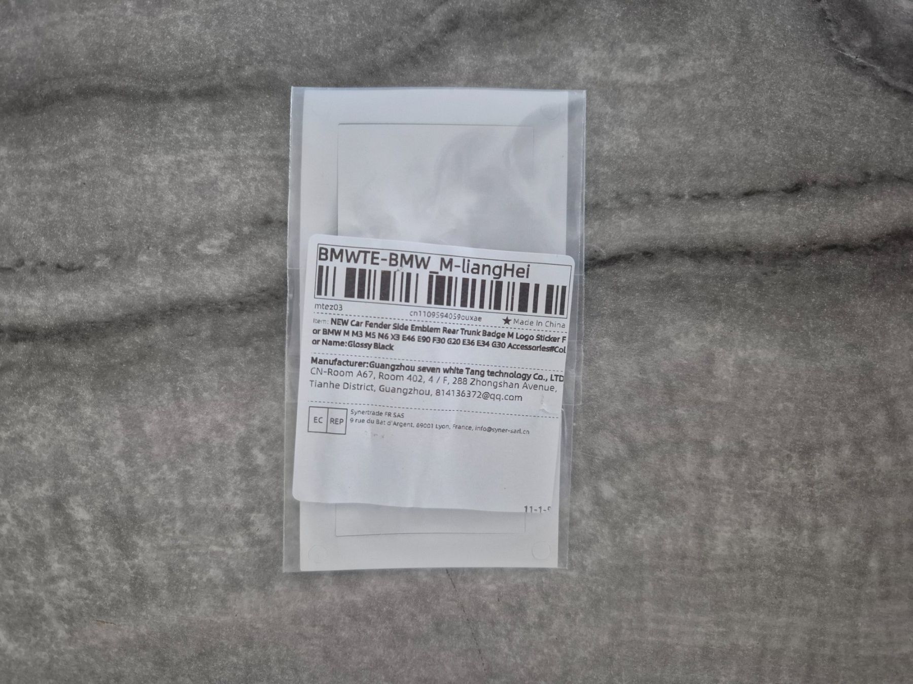 Accessori per altri veicoli: BMW M Logo glänzend Schwarz – Nuovo e nell'imballaggio originale da Gelterkinden venduto da Jetlir. 2