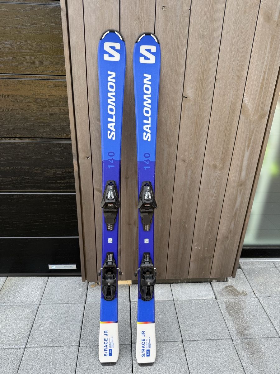 Salomon Skis: Salomon S/Race JR 140 cm – Gebraucht aus Villars-sur-Glâne von Lechilien