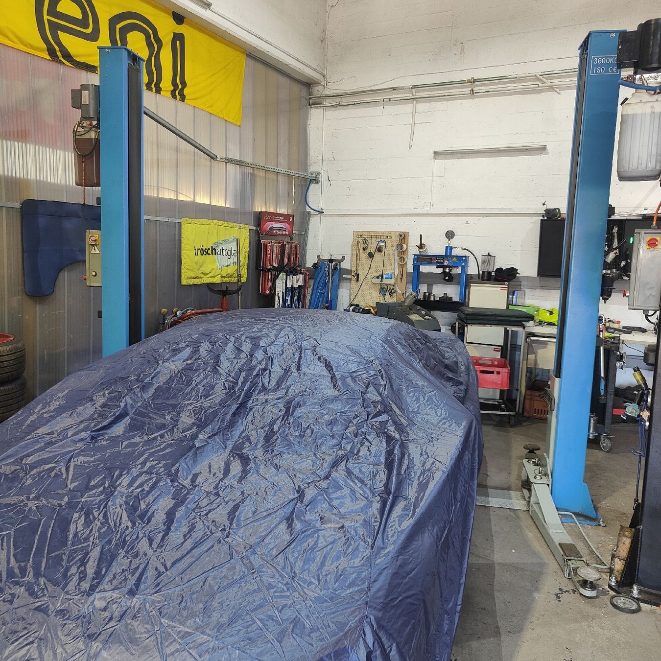 Piattaforme elevatrici & Crick: Hebebühne 3600kg – Usato da Bettlach venduto da TURBO-KOMPRESSOR