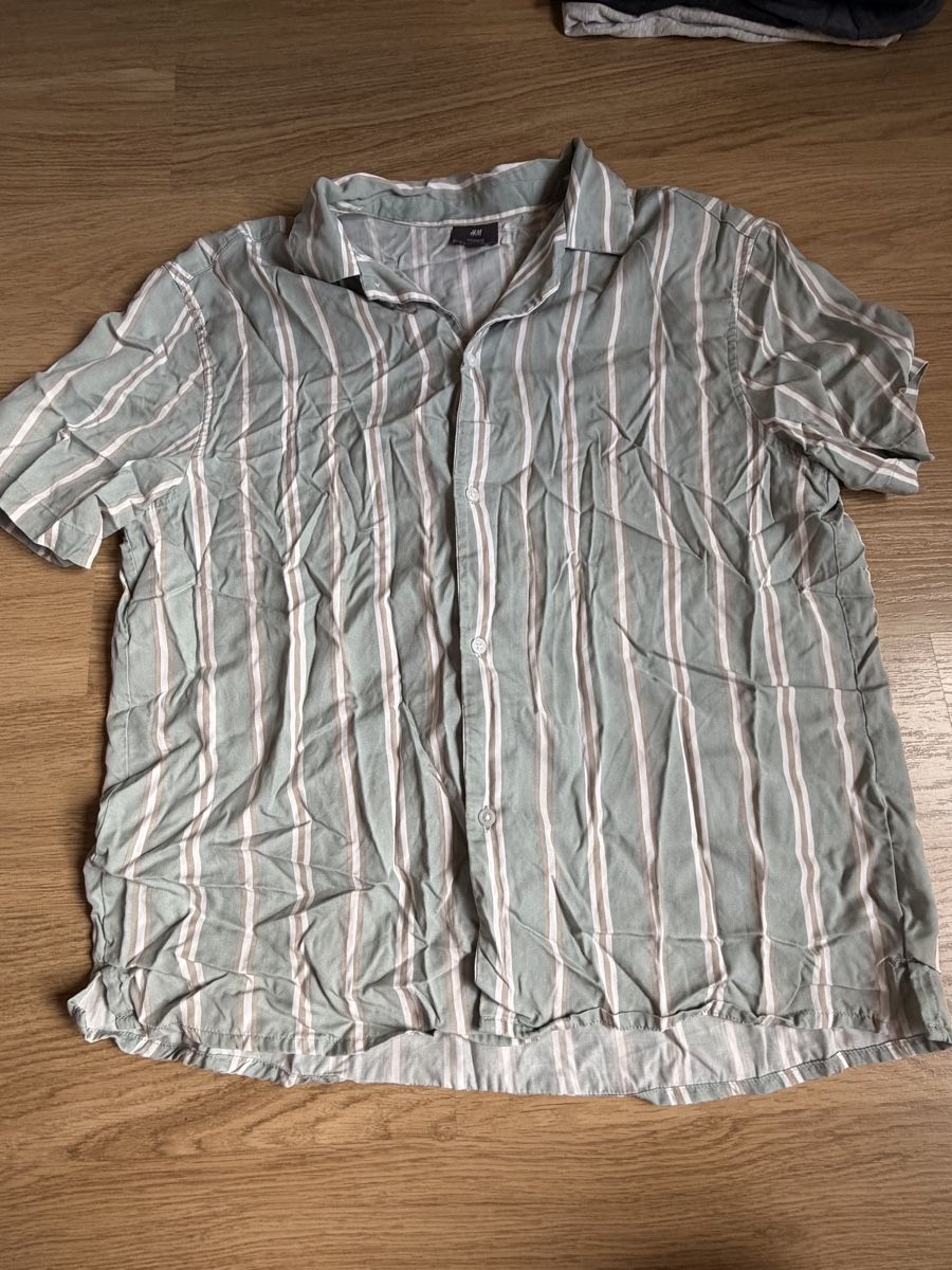 H&M Chemises: Hemd – D'occasion à Mels par SarahMeier1999