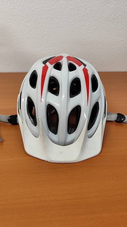 Caschi: Casco bicicletta per bambino/a – Usato da Pregassona venduto da pce_xm2t 3