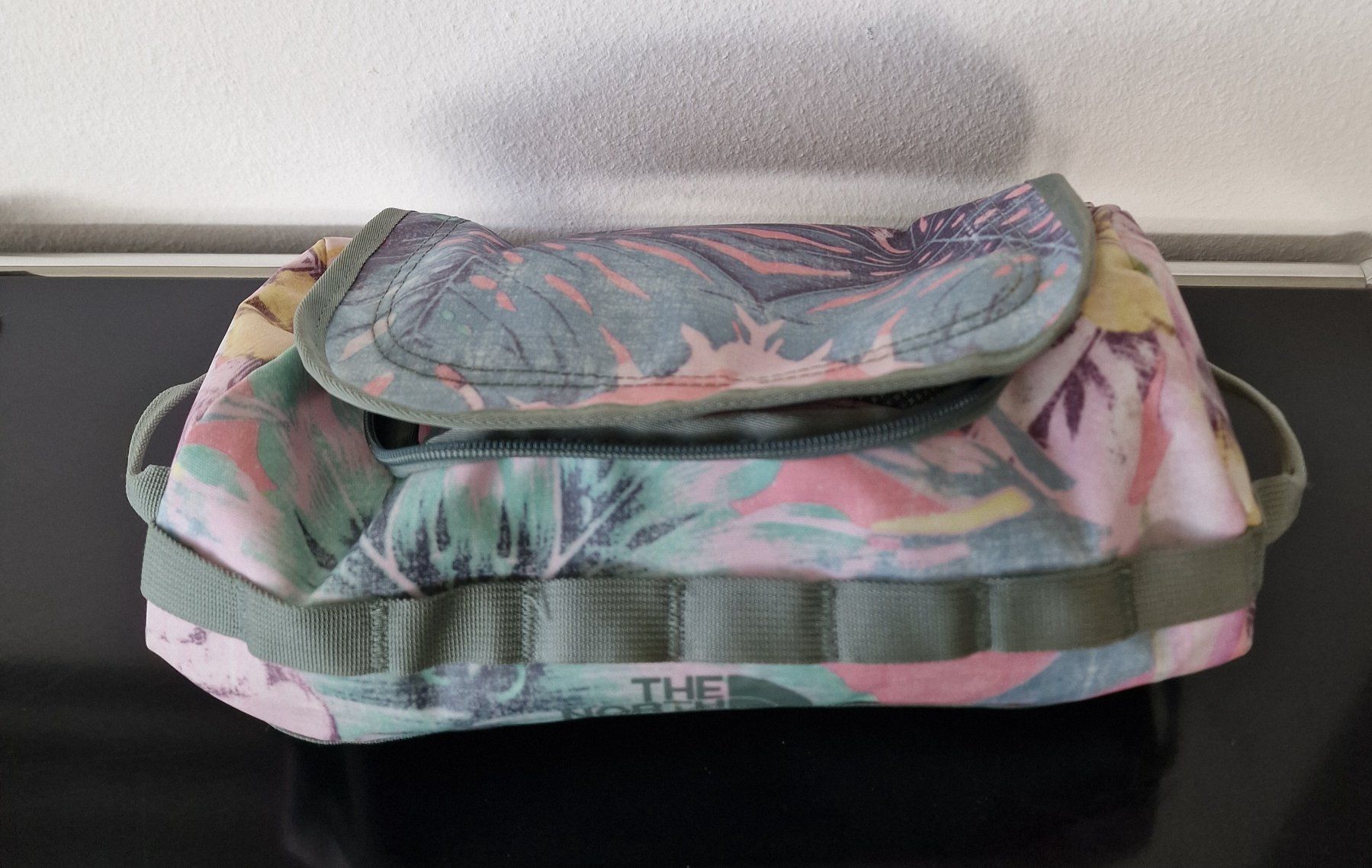 North Face Custodie per cosmetici: The North face-Necessaire – Usato da Aarau Rohr venduto da Ricardo09
