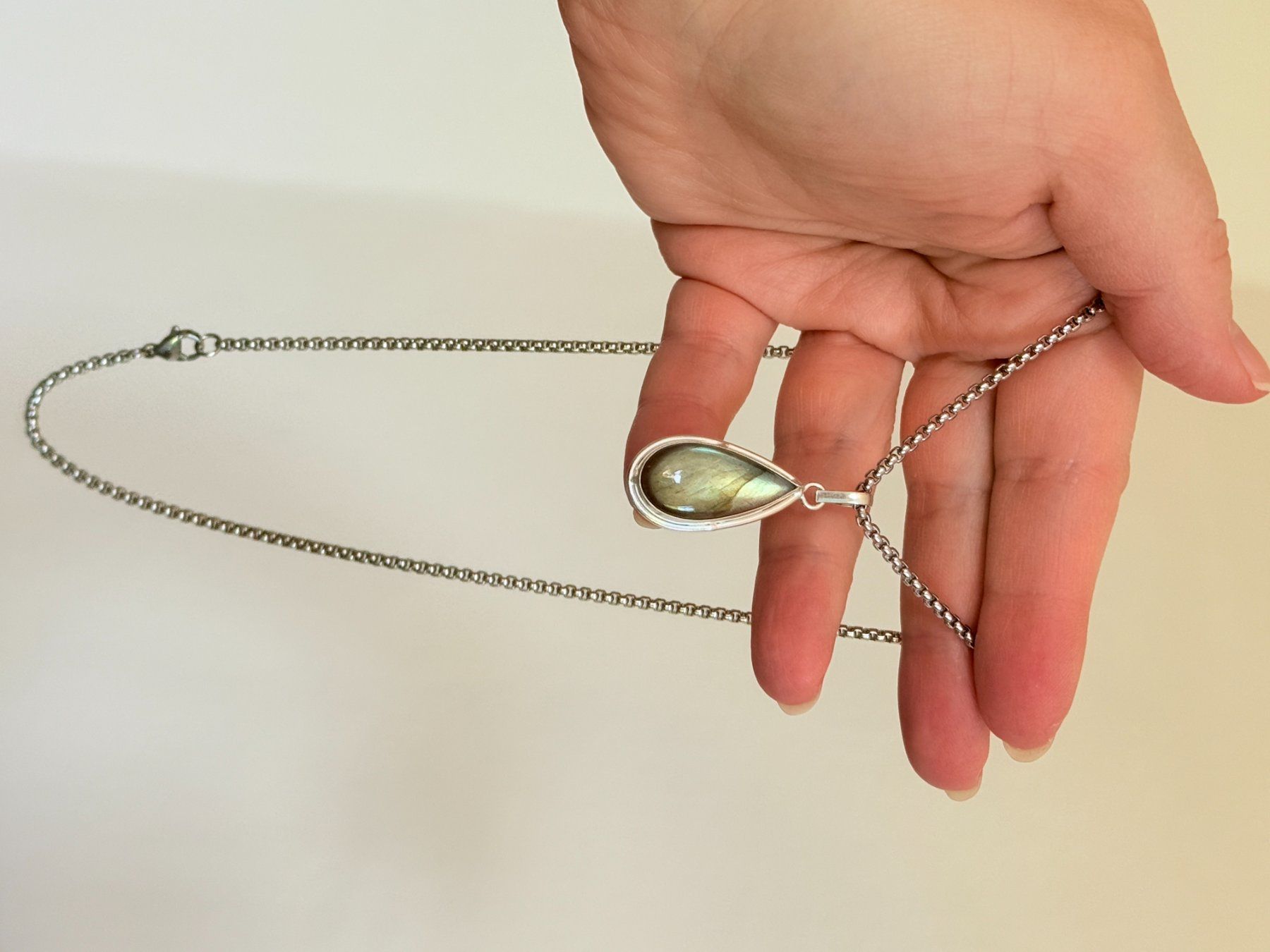 Catenine: Collier labradorite, élégant et tendance ✨ – Nuovo e nell'imballaggio originale da Genève venduto da AWWA 9