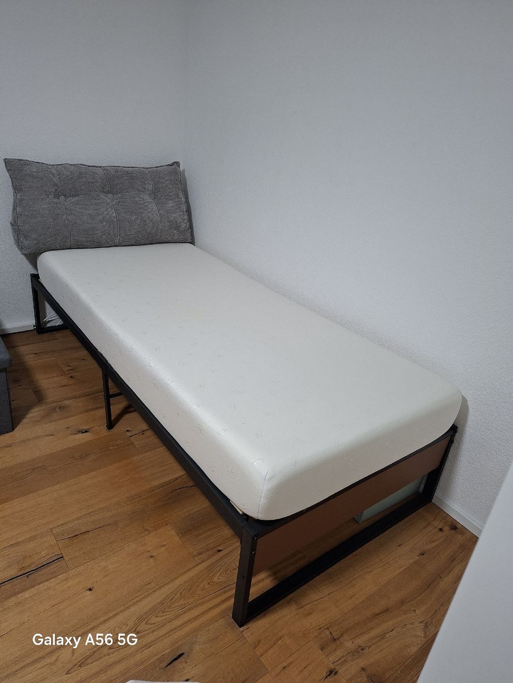 Lits: Doppelbett – Neuf (Voir description) à St. Gallen par mro_cvh8
