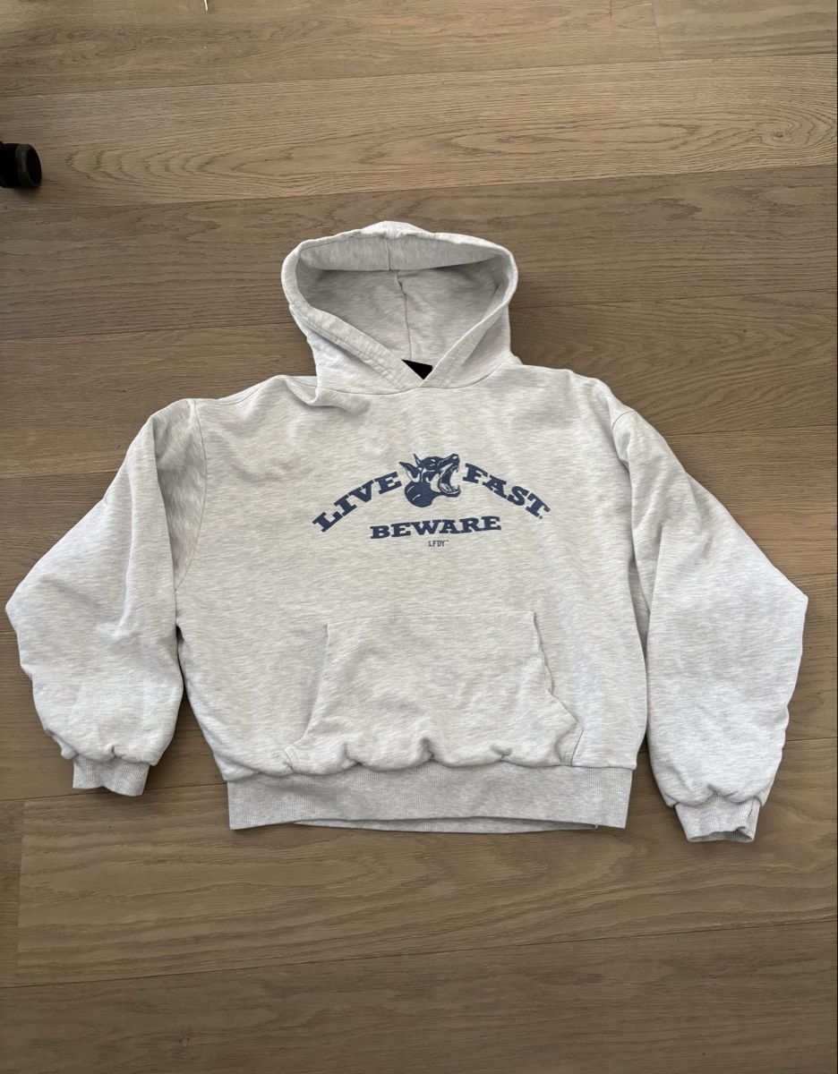 Maglioni & Felpe: LFDY Hoodie  – Usato da Horgen venduto da zimtaoui