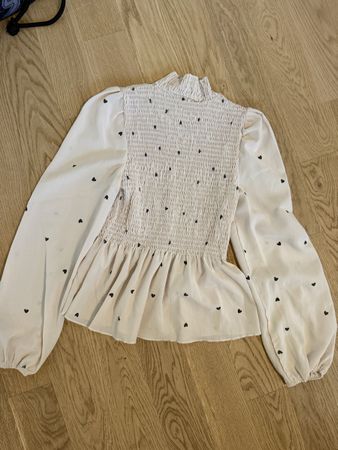 Sommer Bluse mit Herzmuster, Grösse S, sehr guter Zustand