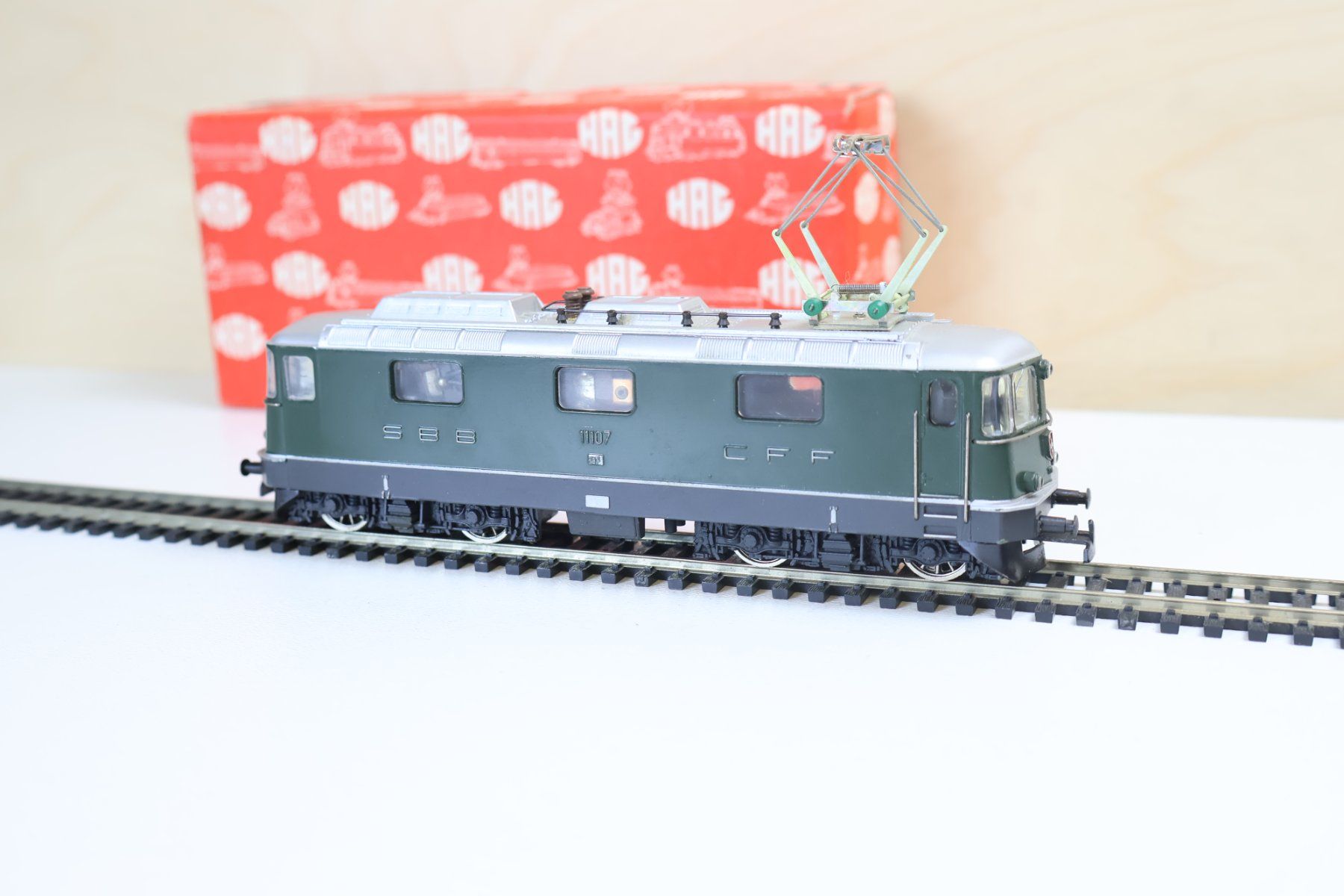 Hag Modellini di ferrovie: HAG SBB Re 4/4 E-Lok Nr. 161 H0 DC – Usato da Winterthur venduto da Monstera 7