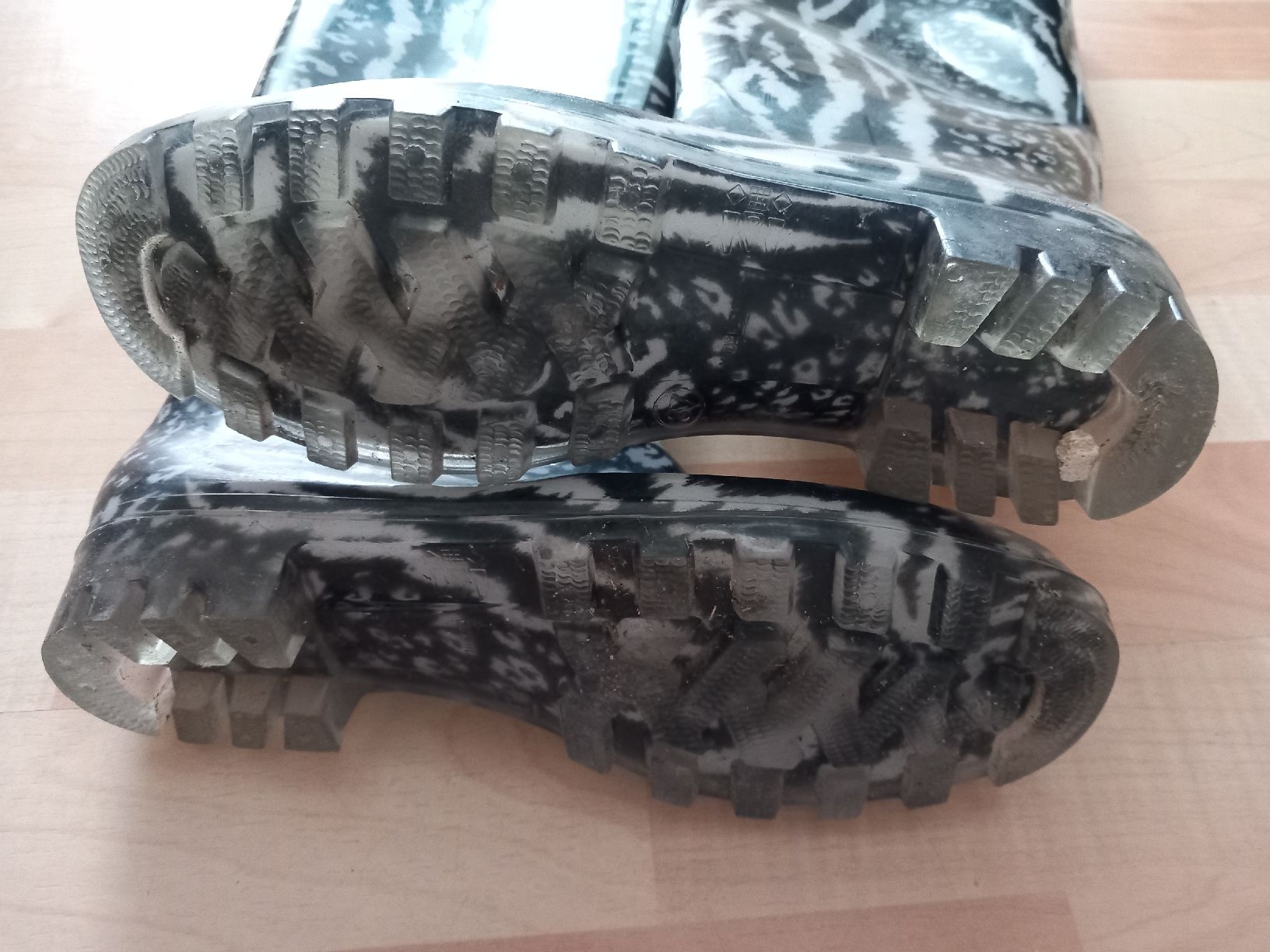 Damenschuhe: Gummistiefel Gr. 37 wie neu – Gebraucht aus Wanzwil von lonelybeachhouse 1