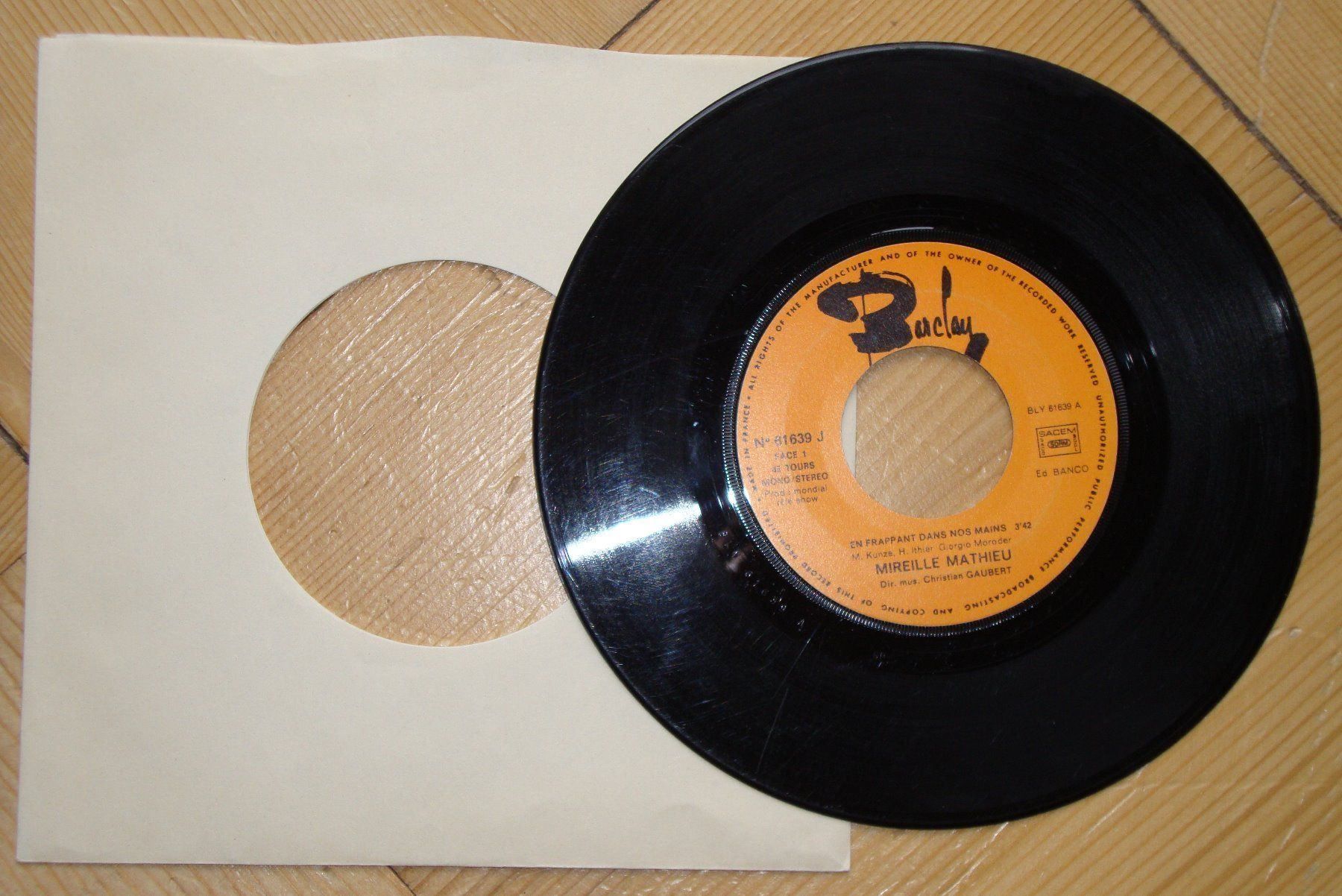 Dischi in vinile: MIREILLE MATHIEU - QUAND UN AMI REVIENT – Usato da Bern venduto da Uli_10_11