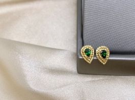 Tsavorit Saphire Ohrstecker/18k Gold