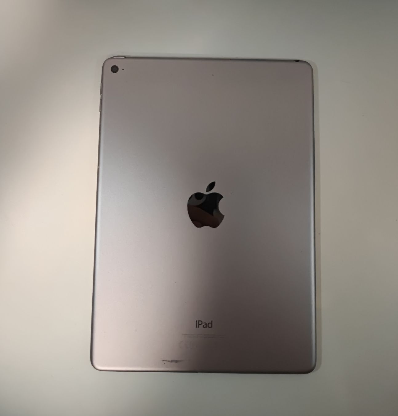 Apple Tablet PC: iPad Air 2 64GB – Difettoso da Ehrendingen venduto da Rocky985 2