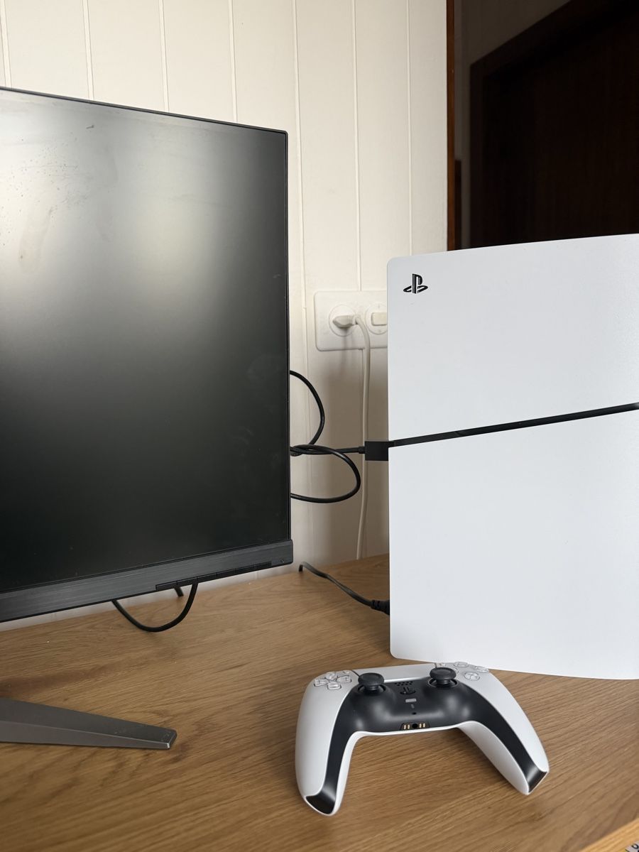 Sony Console: Ps5 slim edition 2025, console+ télé gaming  – Nuovo (secondo la descrizione) da Granges-Marnand venduto da baj_89l9 2