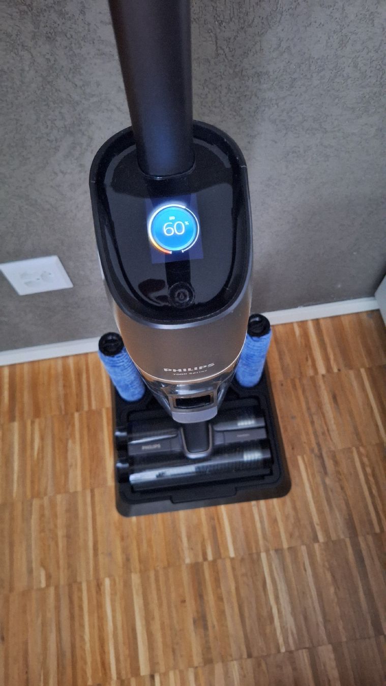 Philips Aspirapolveri & Accessori: Philips AquaTrio 7000 Series – Usato da Zürich venduto da MARIATH 2