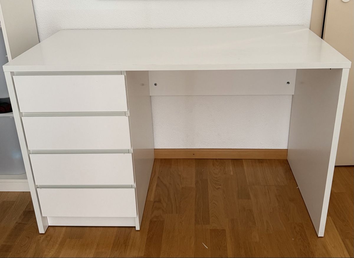 Schreibtische: Tisch + Stuhl + Lochplatte – Gebraucht aus Niederwangen BE von KBL85 1