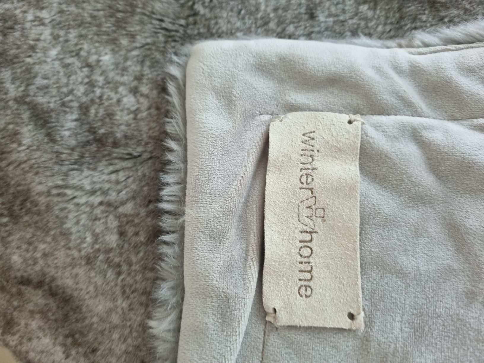 Coperte: Plaid Winter & Home – Nuovo (secondo la descrizione) da Herrliberg venduto da revelune 1