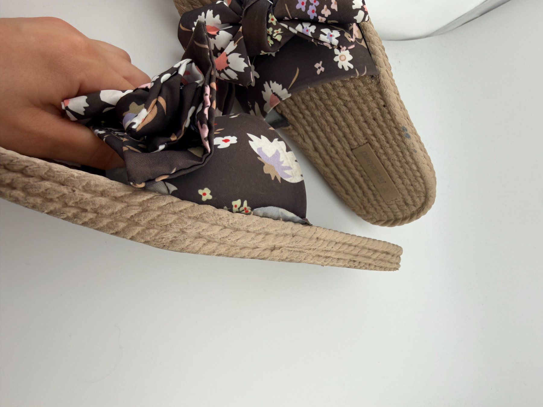 Scarpe da donna: Sommer Sandalen mit Blumenmuster, Grösse 37 – Usato da Riehen venduto da edu_92w7 4