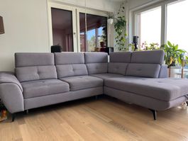 Ausziehsofa. Sehr praktisch und in sehr gutem Zustand
