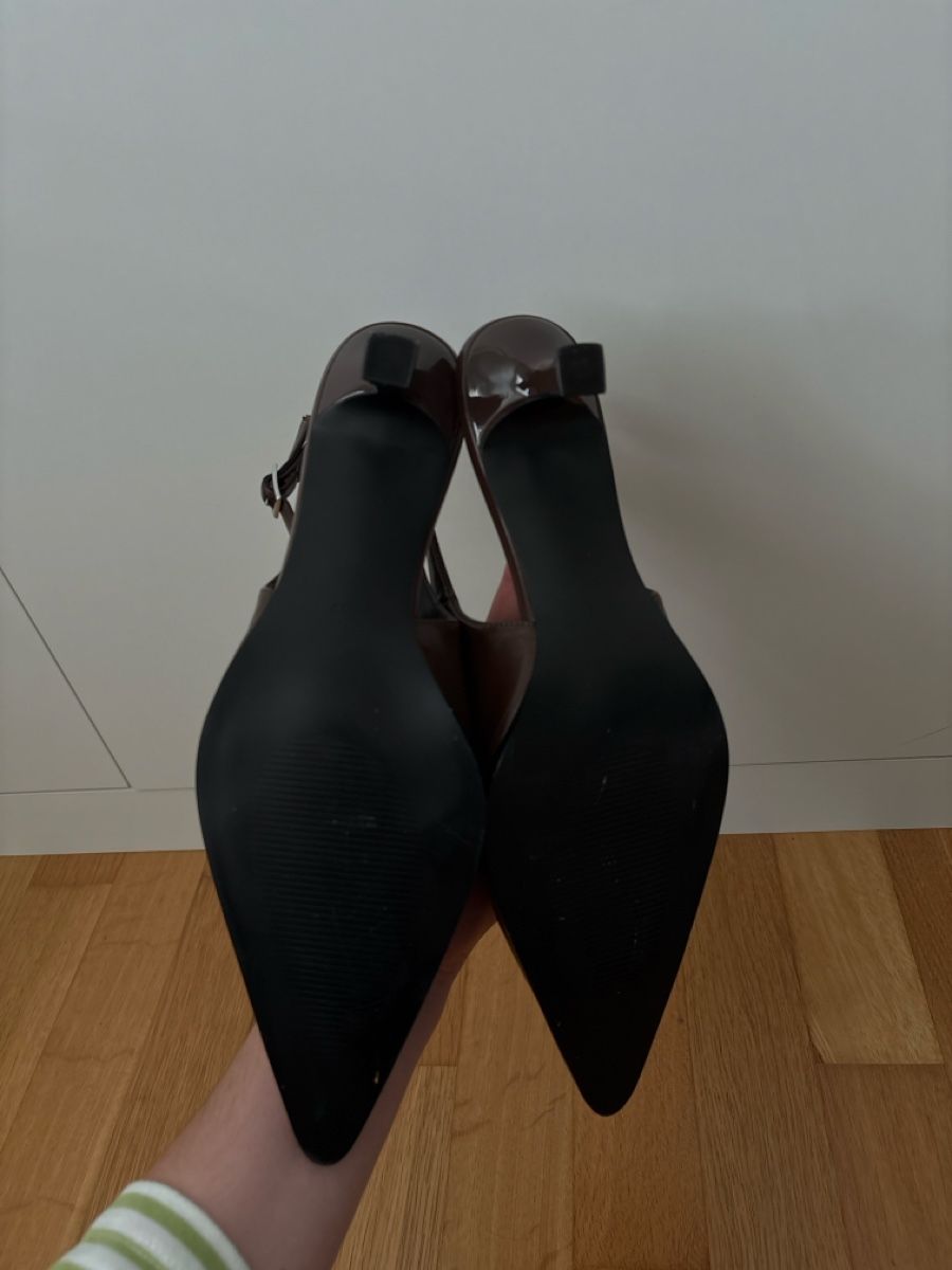 Scarpe da donna: Slingback Pumps, Kitten Heels – Nuovo (secondo la descrizione) da Unterägeri venduto da jmo_m9n6 2
