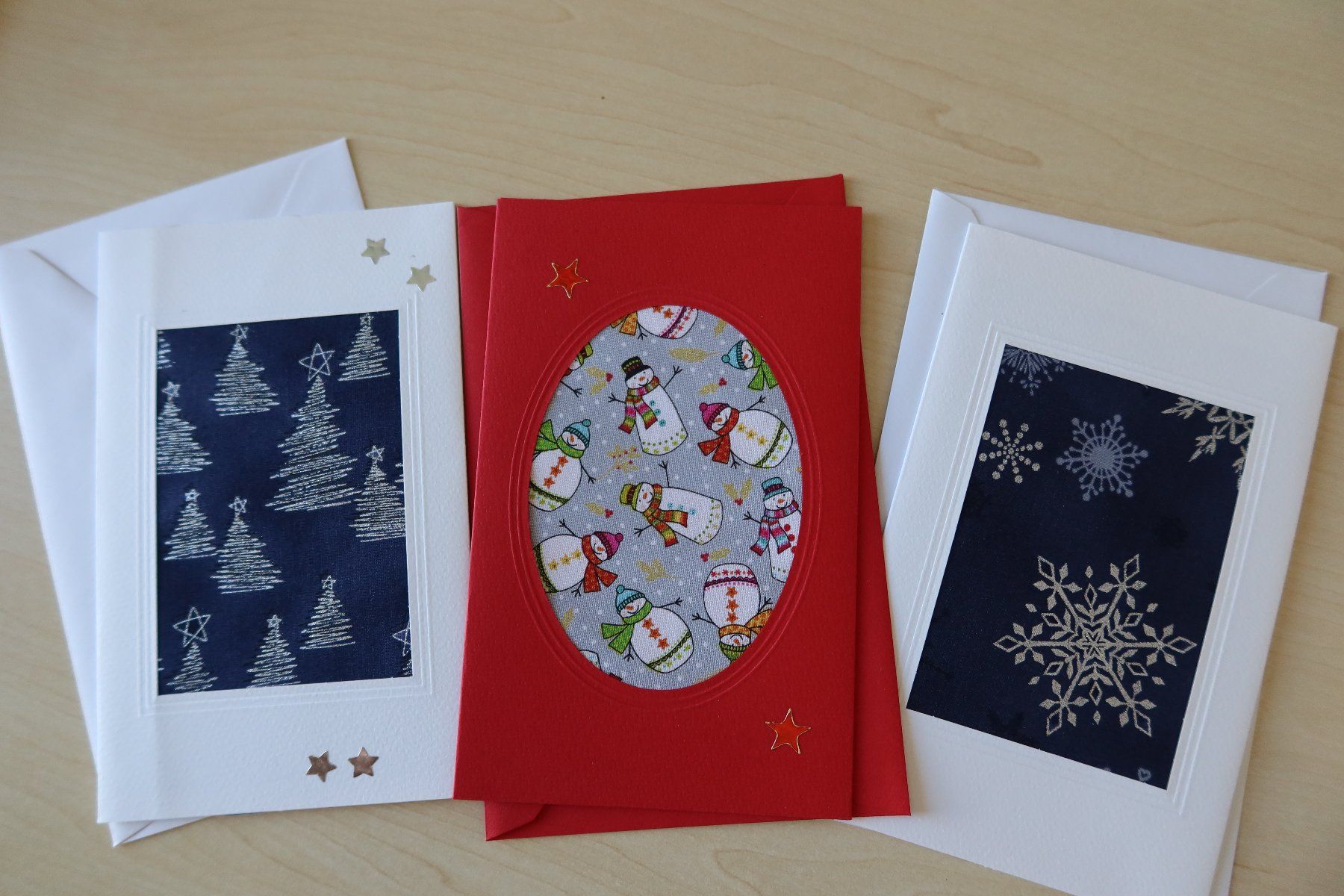 Cartoline: Set: 3 Weihnachtskarten mit Stoff (Doppelkarten/Kuverts) – Nuovo e nell'imballaggio originale da Zürich venduto da Piki7