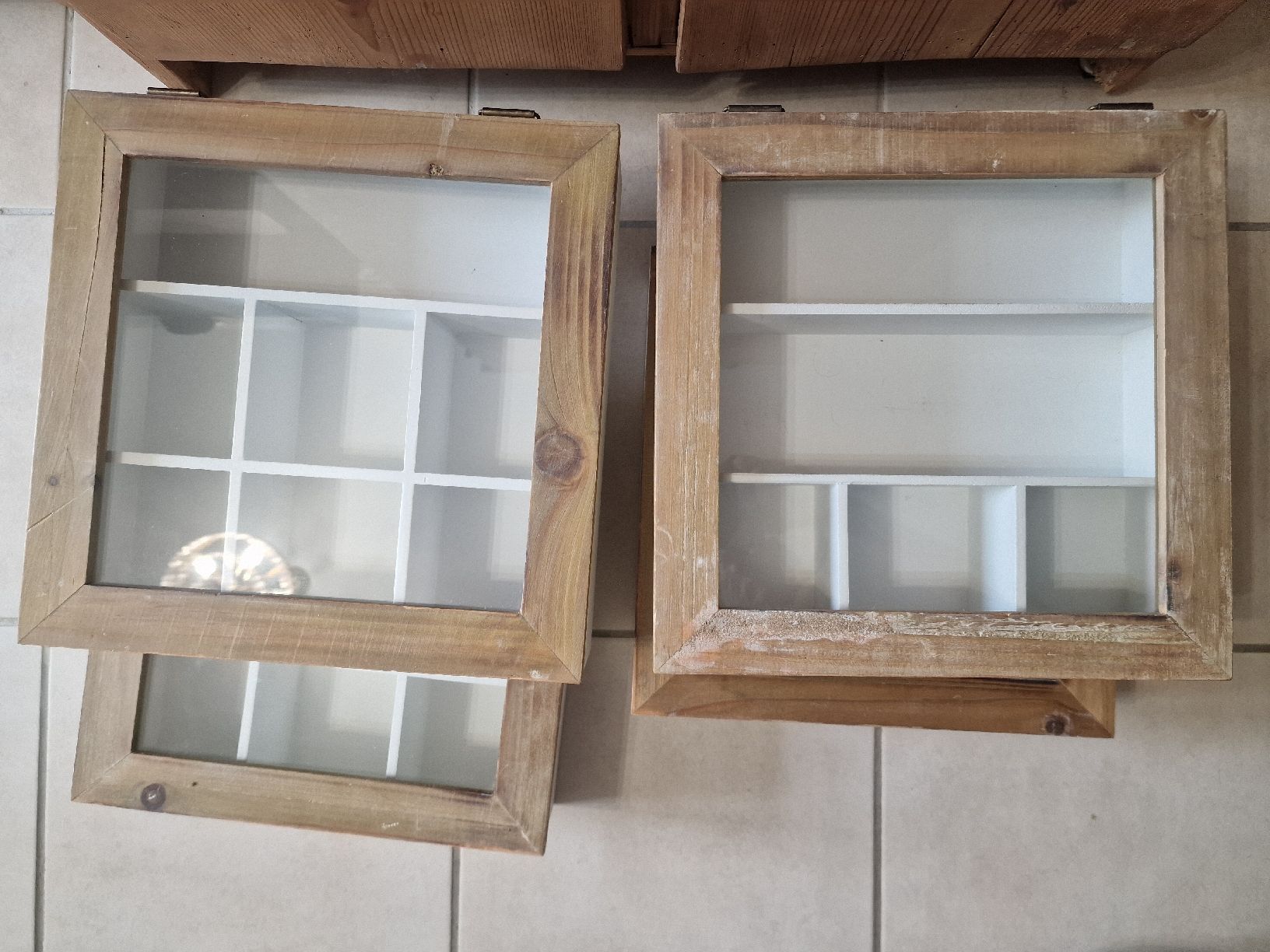 Articoli in legno: 5 Holzkästchen, Teebox mit Glasdeckel und Fächern neuwertig – Usato da St. Margrethen SG venduto da Goldig 2