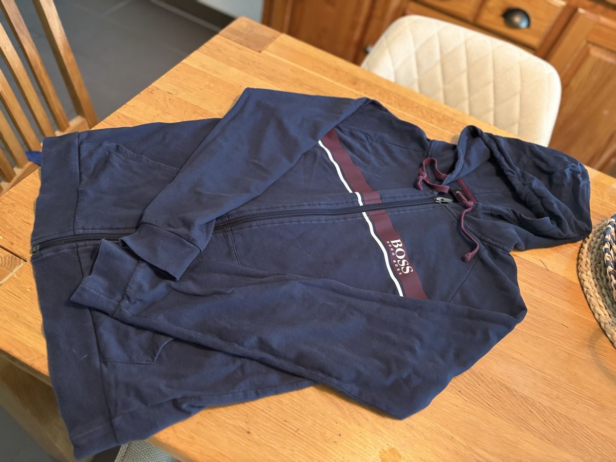 Hugo Boss Camicette: Blouse Hugo Boss taille S – Usato da Attalens venduto da Skorpionica 2