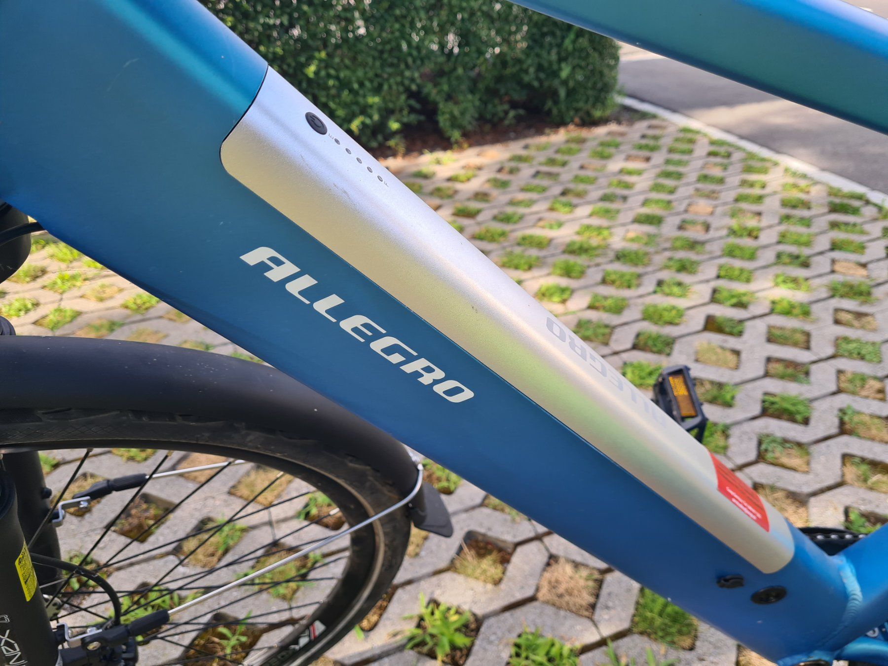 Biciclette: Allegro Explorer Ebike mit ca 600 km – Usato da Lachen SZ venduto da Manozurf 5