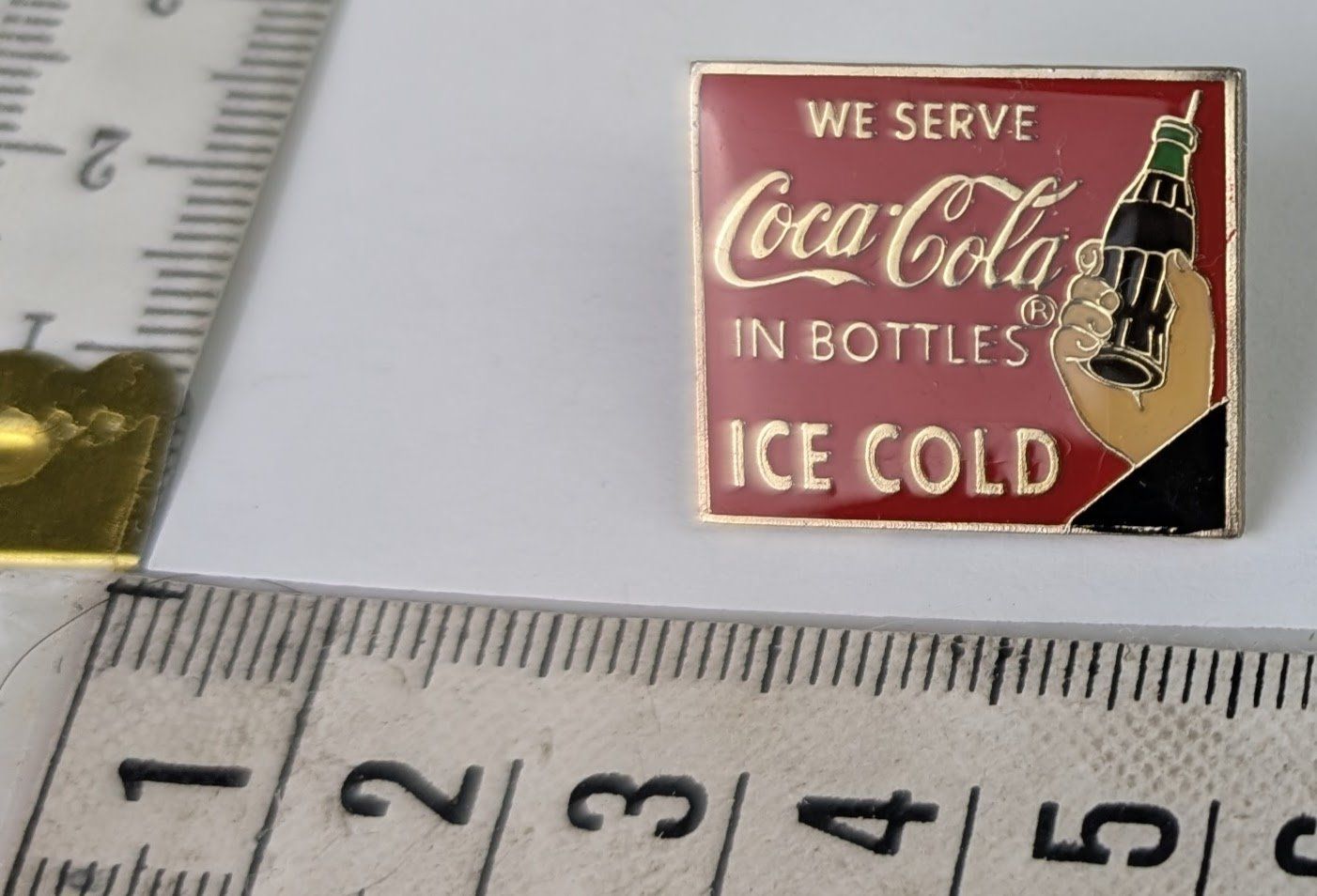Placchette & Badge: Coca-Cola Anstecknadel "Ice Cold" – Nuovo (secondo la descrizione) da Zürich venduto da axolottchen