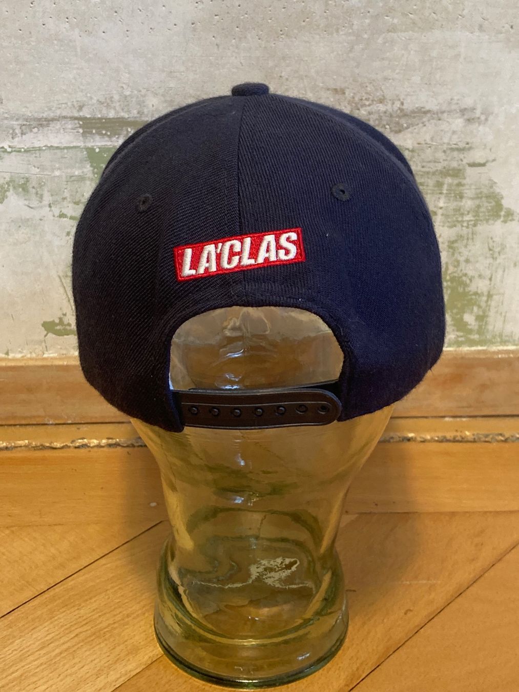 Copricapi, berretti & cappellini: Vintage Y2K 6-Panel Snapback Sneakerhead La'clas – Usato da Zürich venduto da le_souk 2